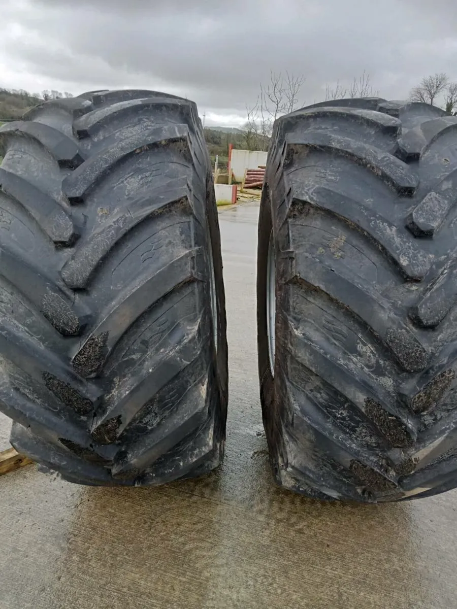 Pair Alliance 750 tyres - Image 1