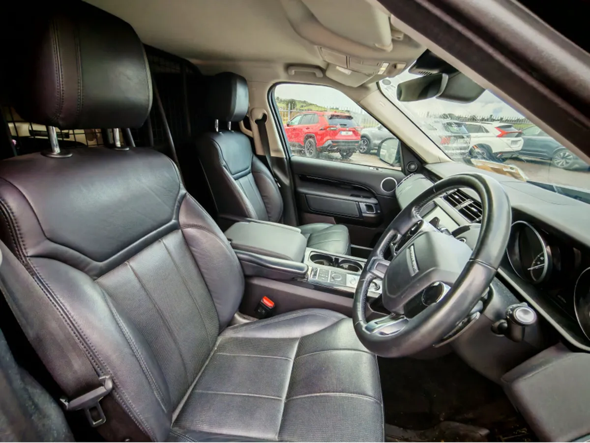 LAND ROVER DISCOVERY MY19 3.0 SDV6 SE COM COMMERCI - Image 4