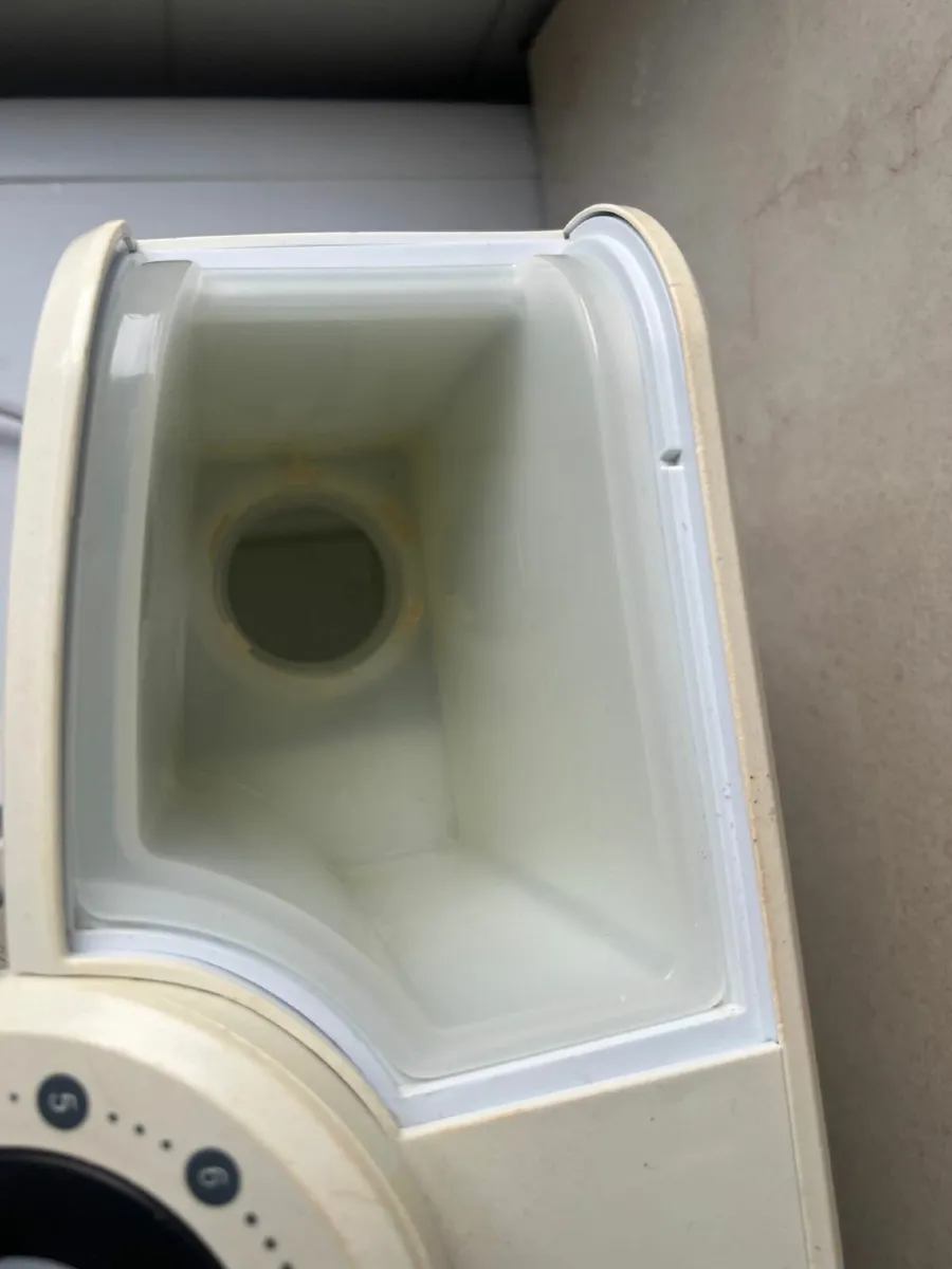 Tommee Tippee Perfect Prep bottle maker - Image 2