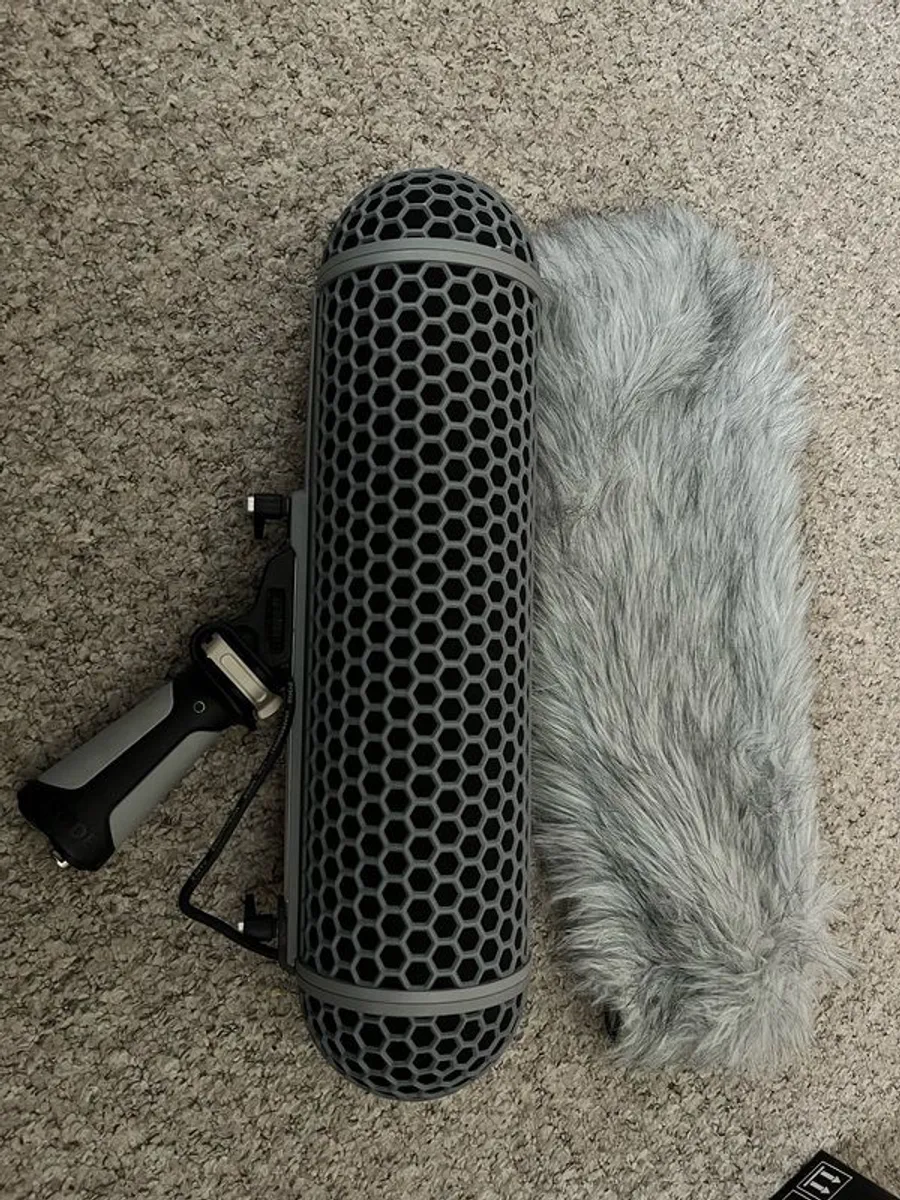 Video Camera and Equipment - Image 4