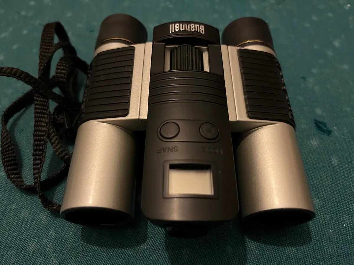 Bushnell ImageView Binoculars with built in Camera - Image 3