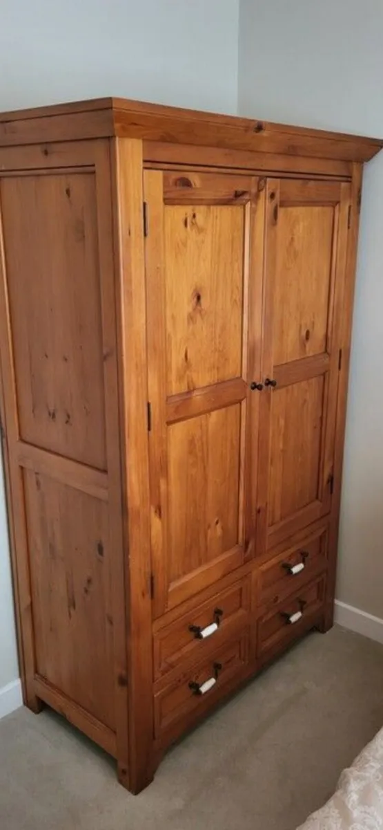 Solid oak wardrobe with drawers