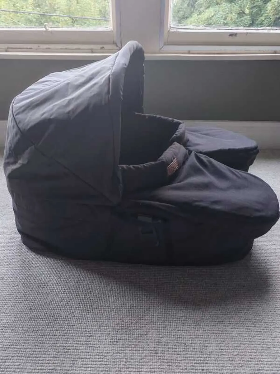 Twin buggy bassinet - Image 3