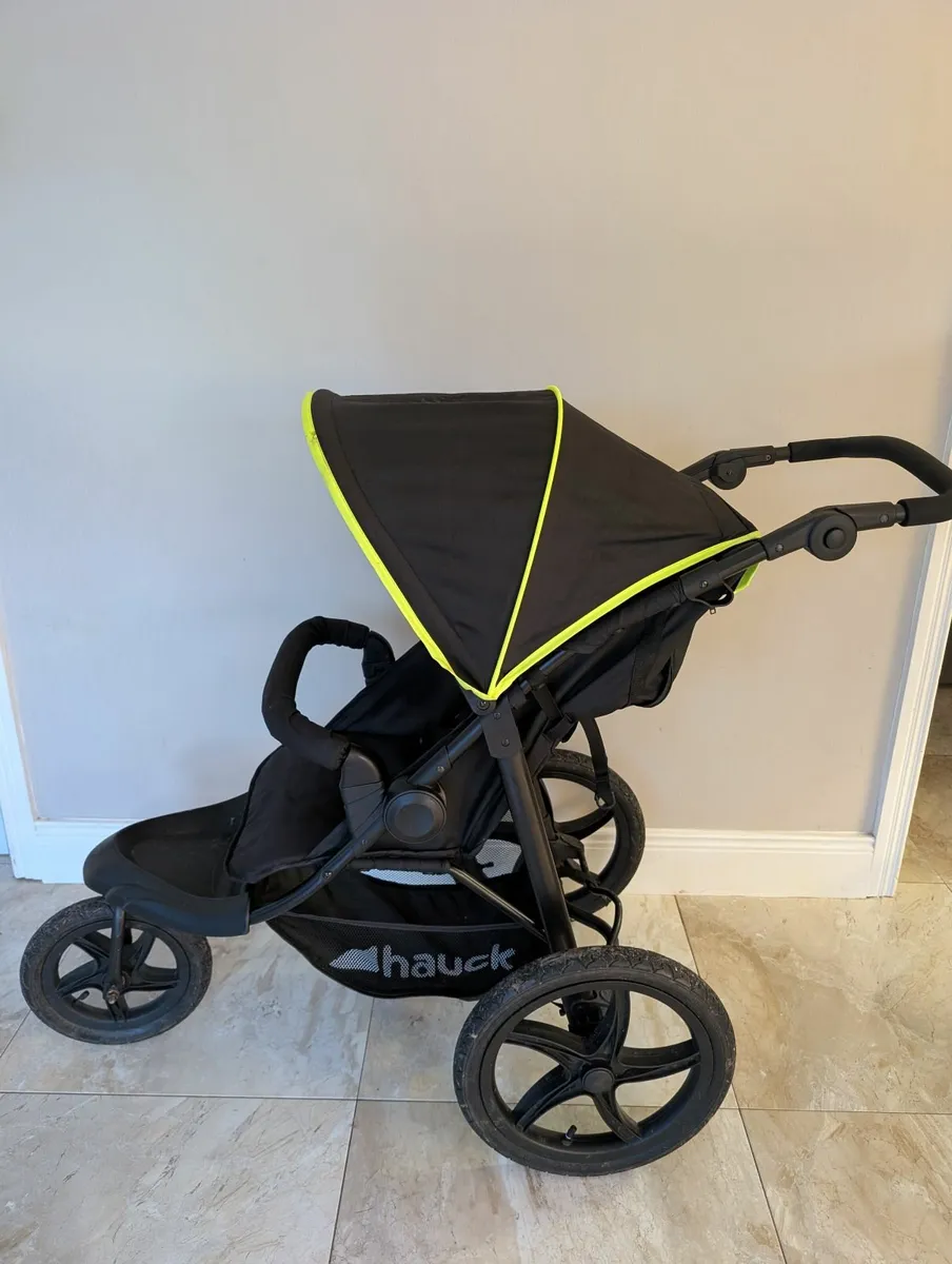 Hauck 3 Wheel Buggy - Image 1