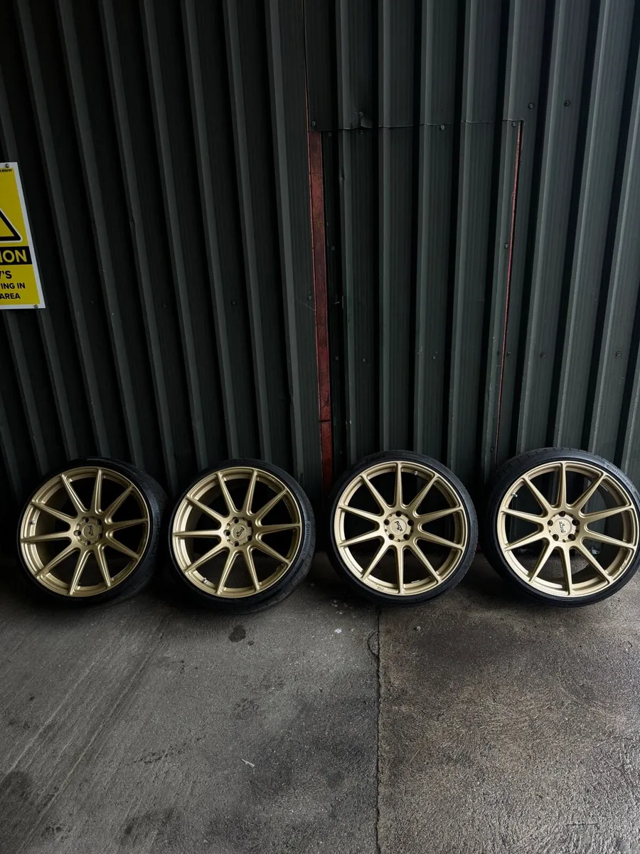 Niche Essen 21x10.5 et45 5x112 - Image 1