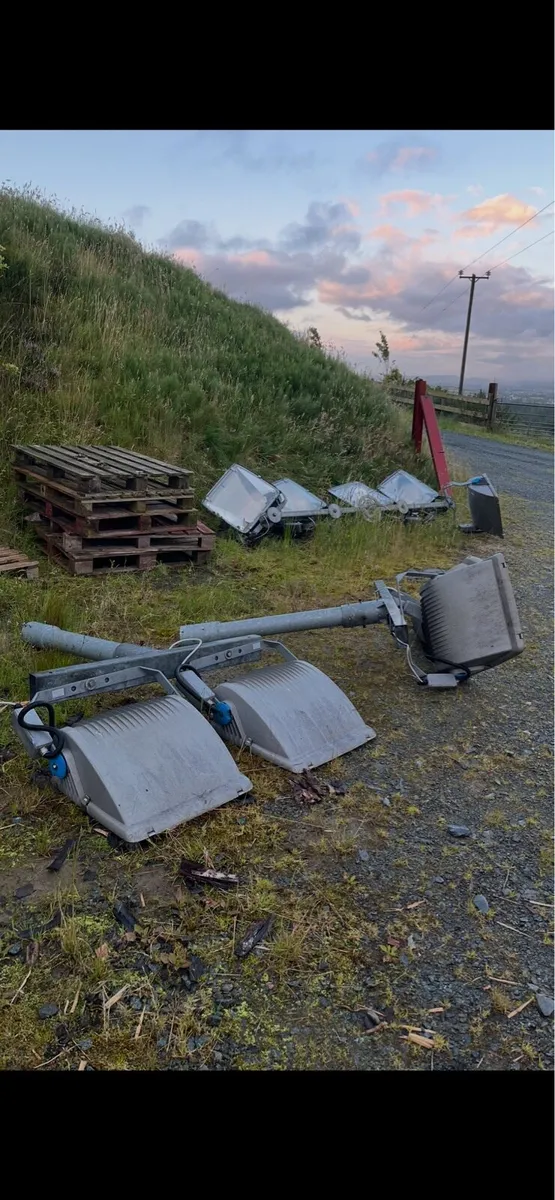 Flood lights - Image 3