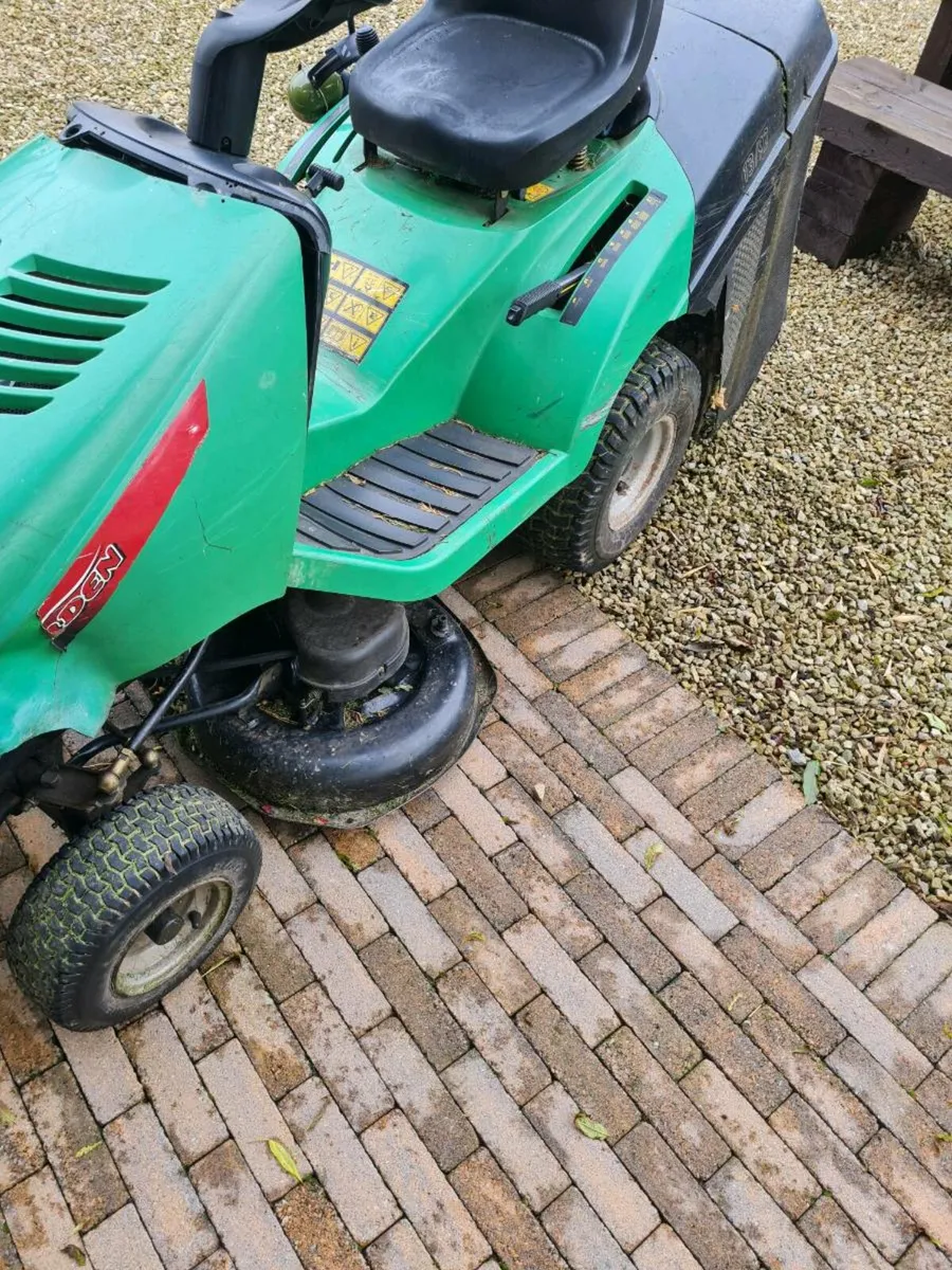 Ride on mower - Image 1