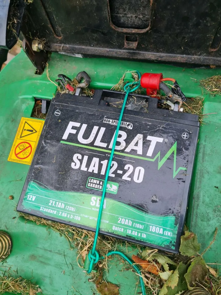 Ride on mower - Image 3