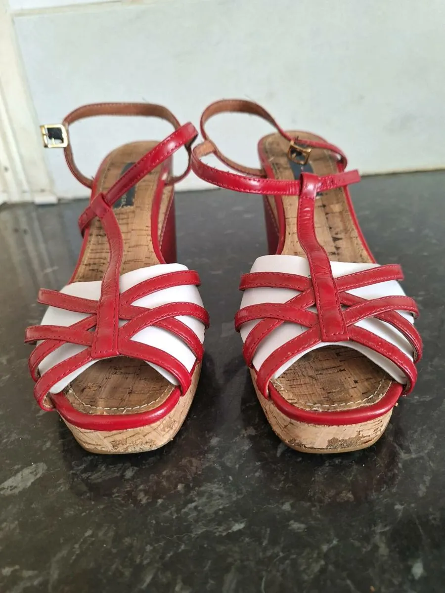 Tommy Hilfiger wedge sandals size 5 - Image 2