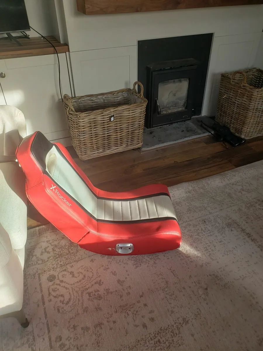 Rocker Gaming chair- free - Image 4