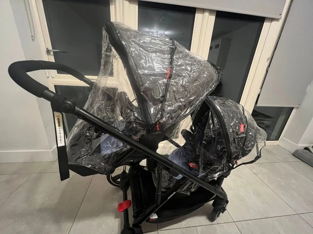 Phil & Teds Voyager Twin Buggy Great Condition - Image 4