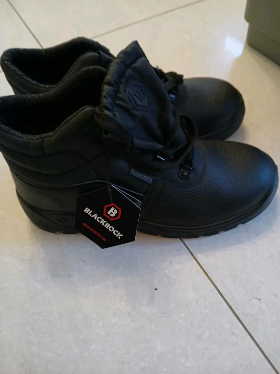 Work boots - Image 1