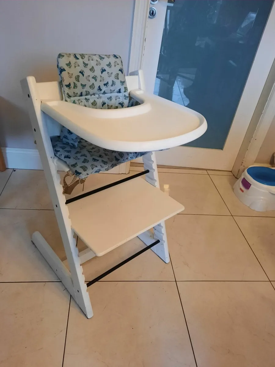 Baby high chair - Image 2