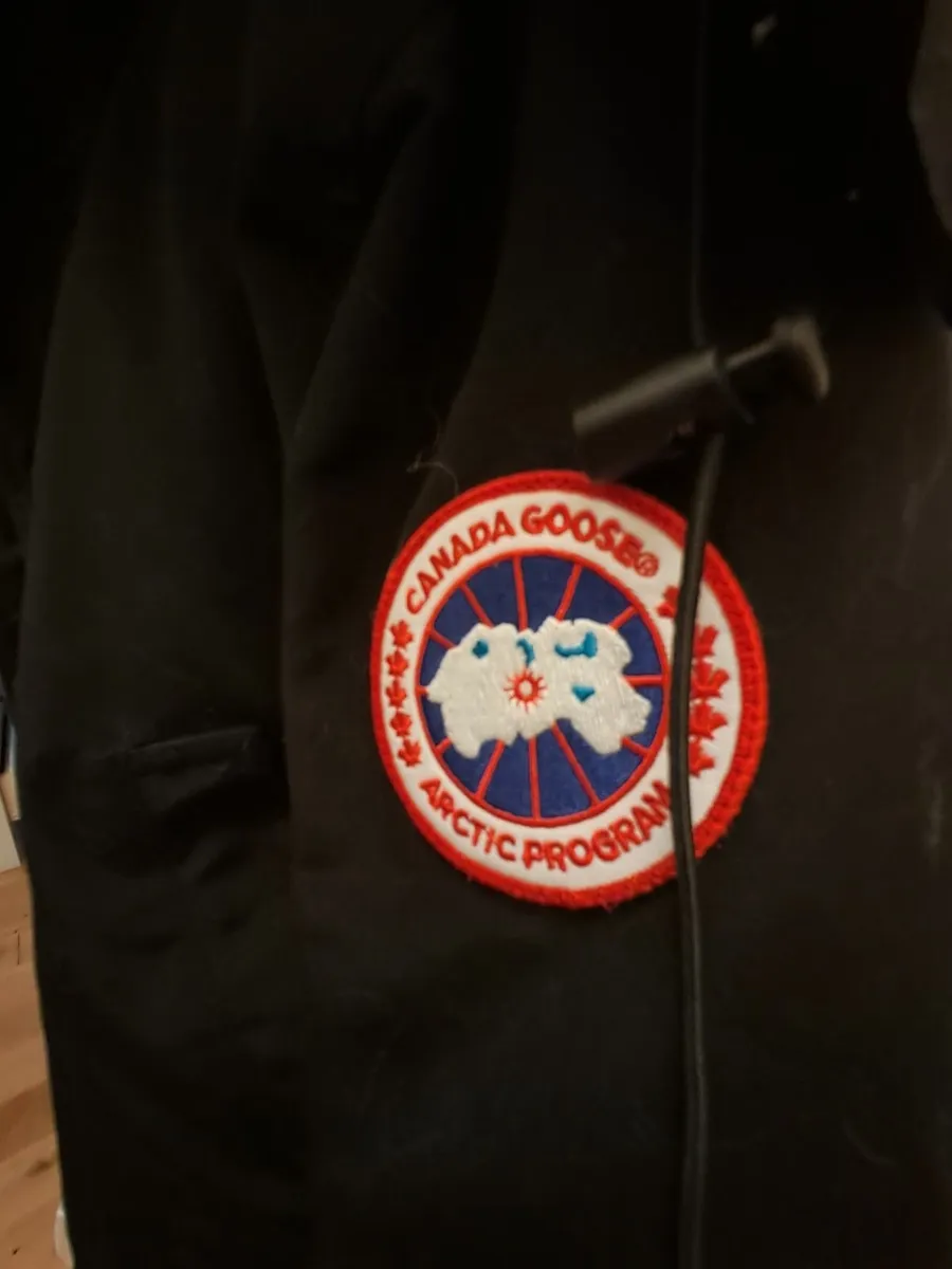 Canada Goose Ladies Jacket small size - Image 1