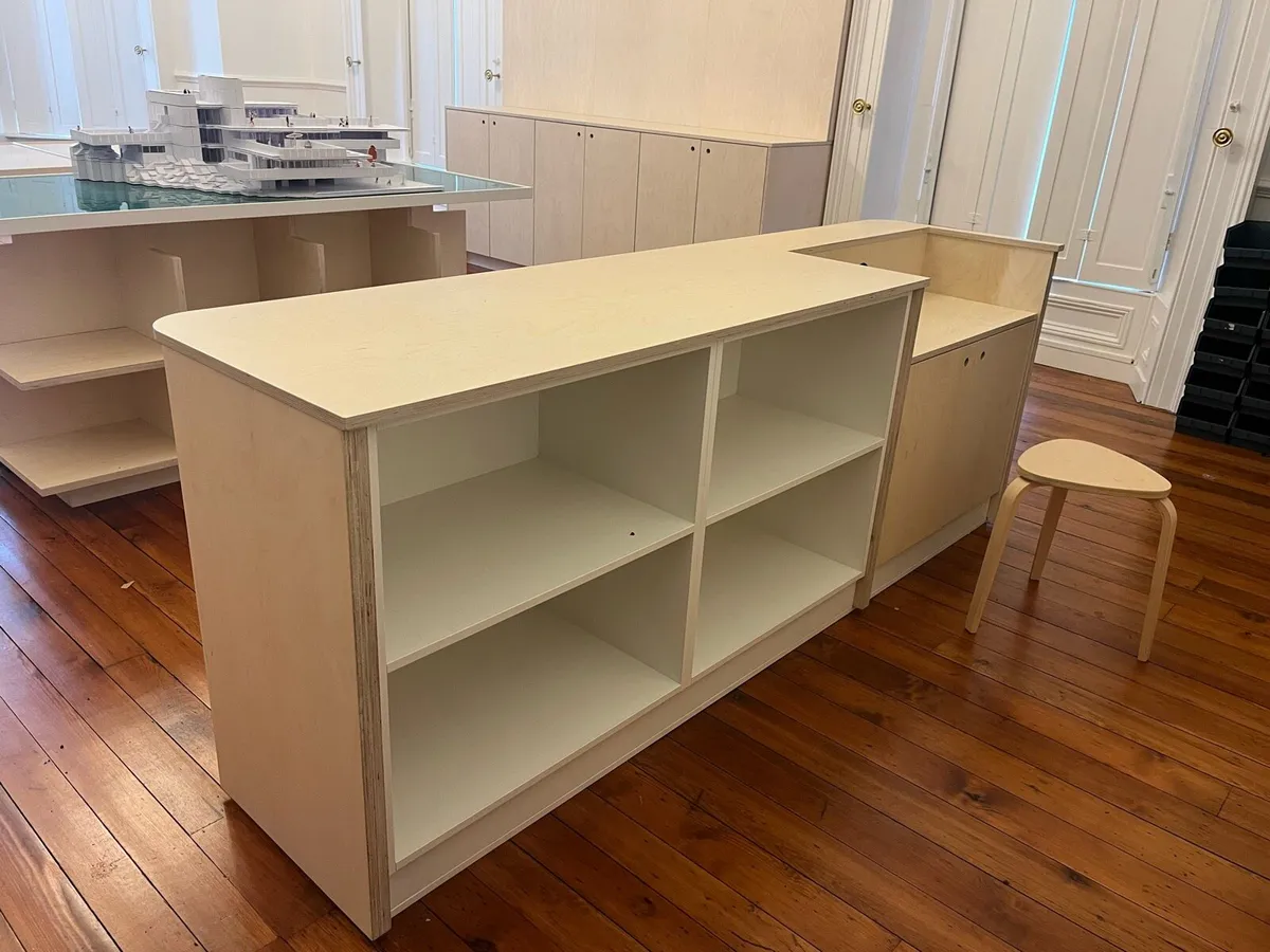 Reception Counter and Product Display - Image 3