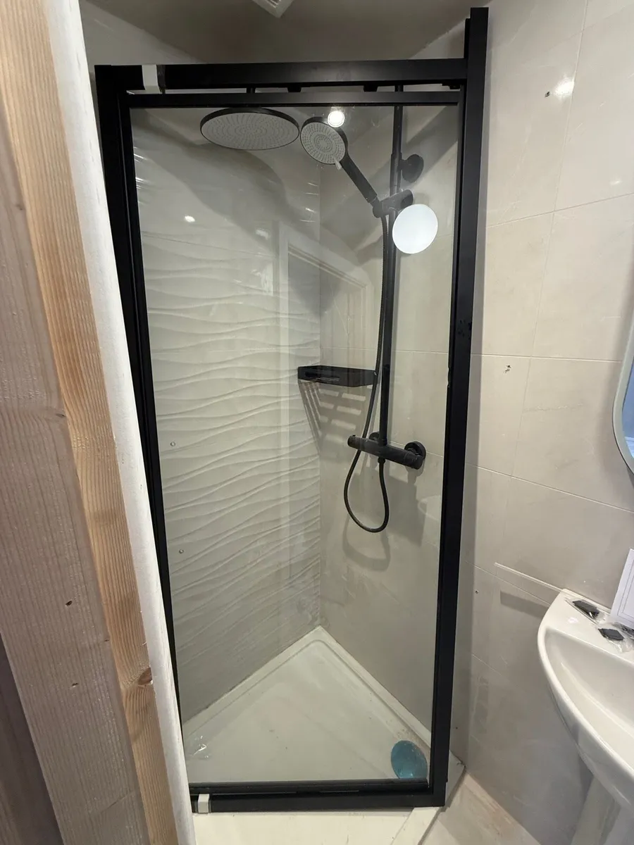 Need gone 900mm Sonas black infold shower door - Image 1