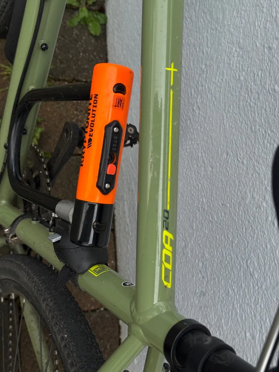 Genesis CDA20 disc gravel bike - Image 2