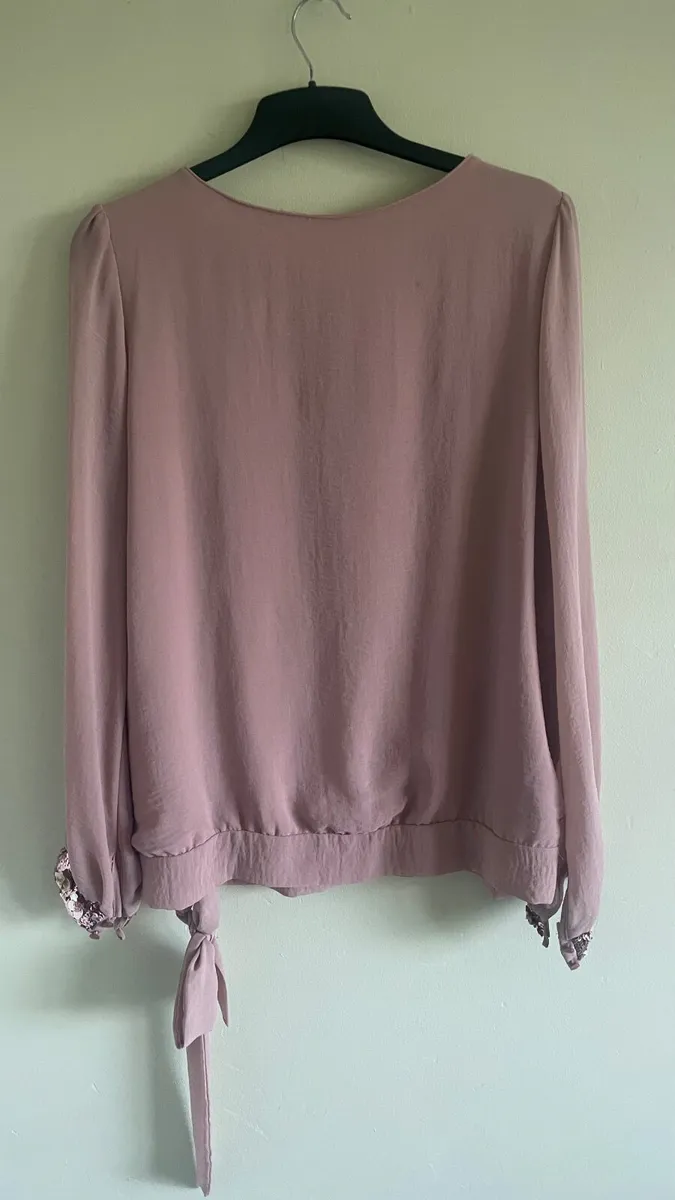 Womens top 14 - Image 1