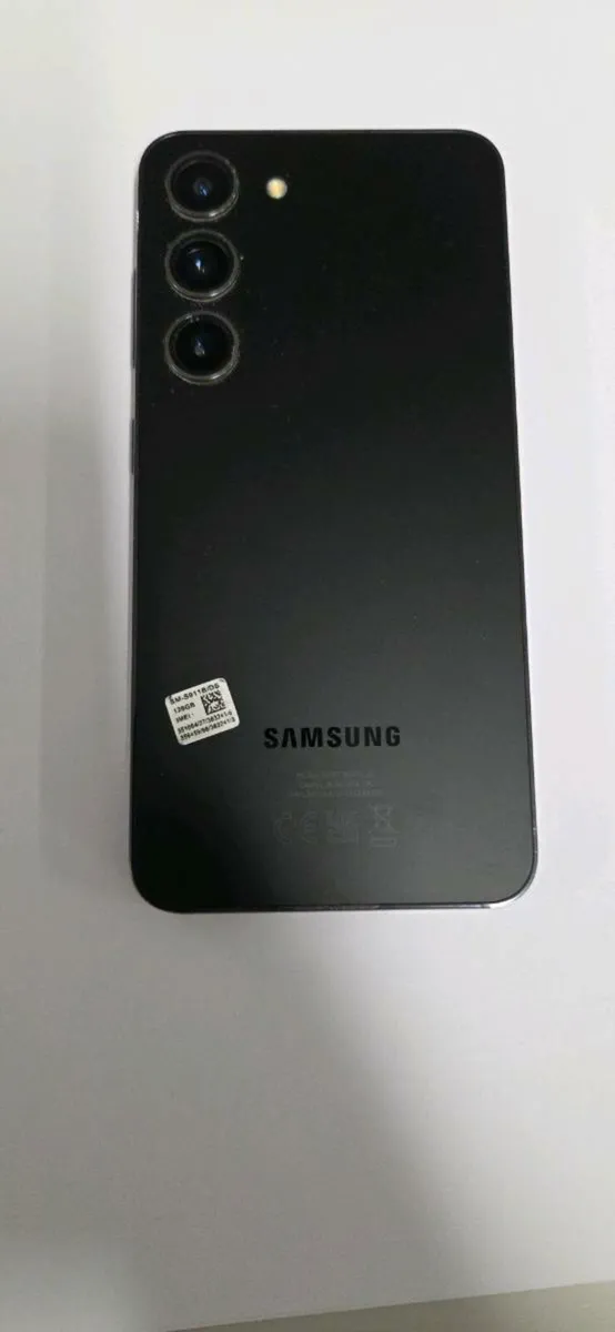 Samsung S23 - Image 4