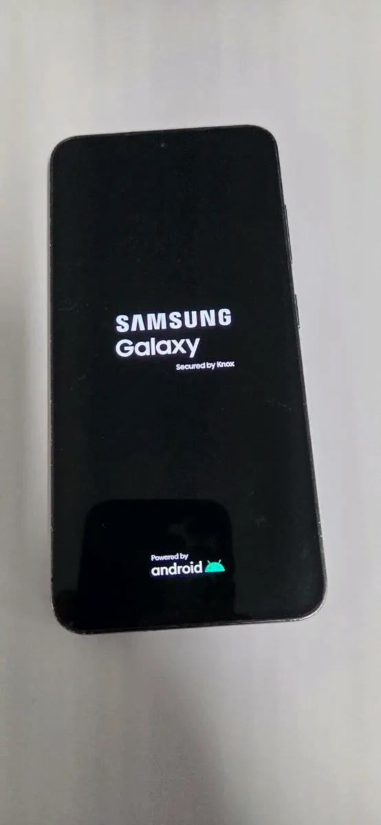 Samsung S23 - Image 1