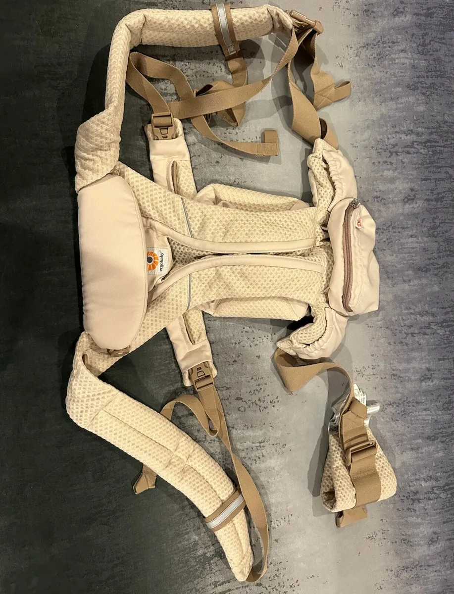Ergobaby omni breeze baby carrier - natural beige