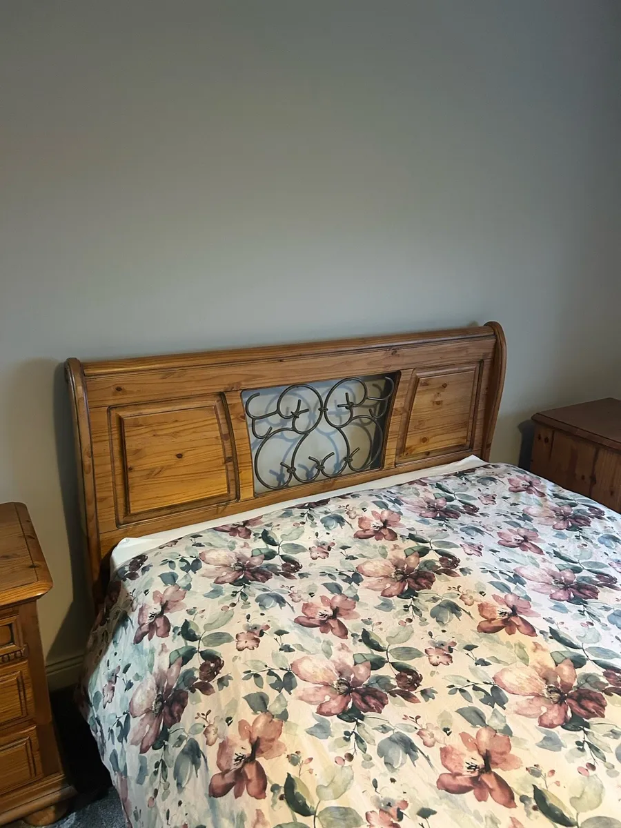 Bedroom furniture - Image 2