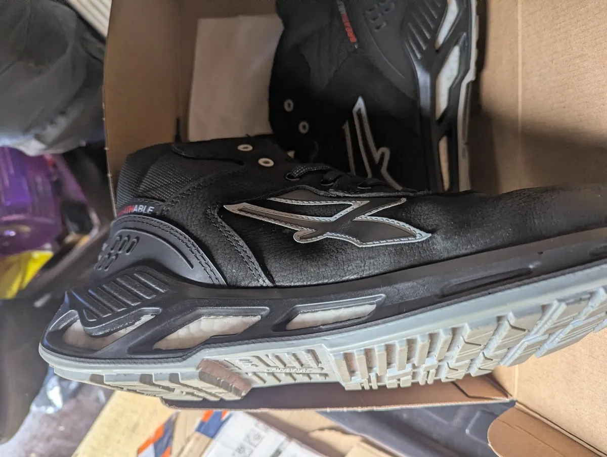 Workboots - Image 4