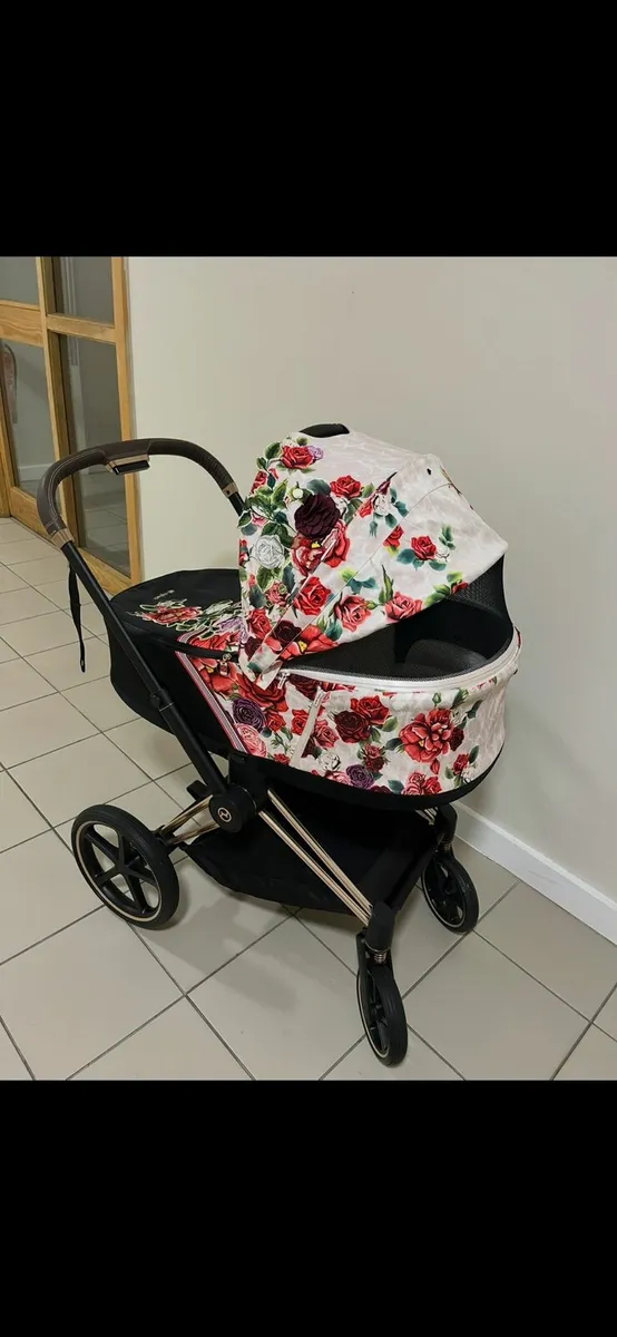 Cybex Platinum Priam Spring Blossom Travel System - Image 1