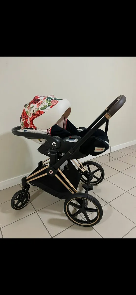Cybex Platinum Priam Spring Blossom Travel System - Image 3