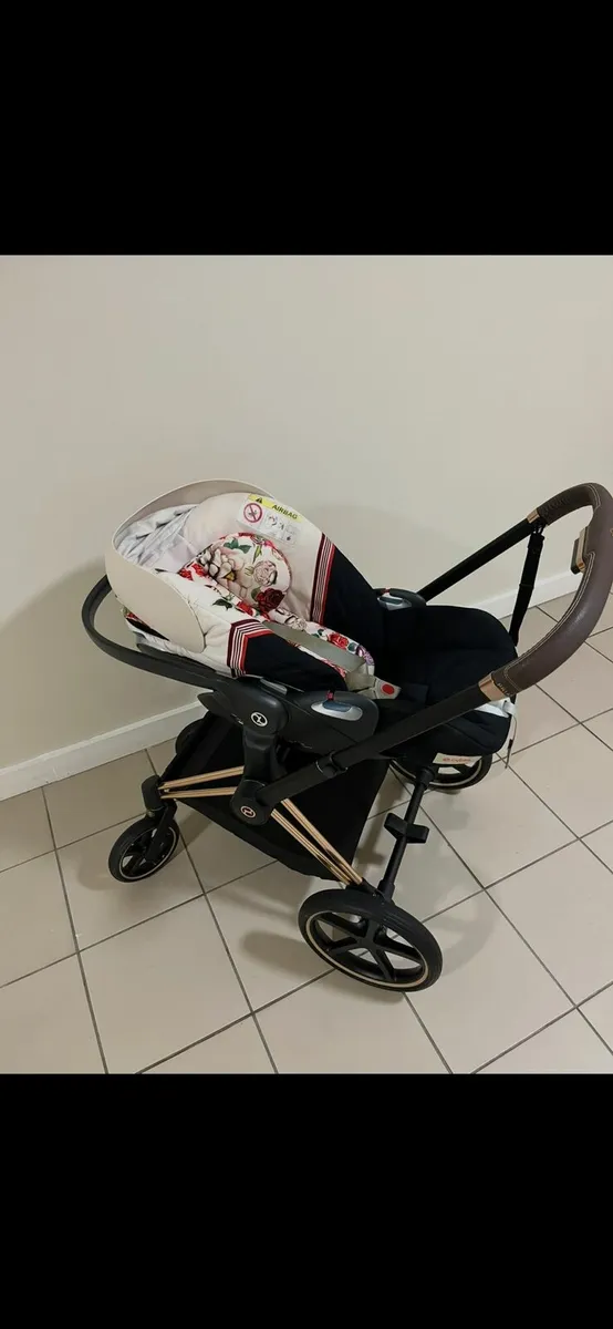 Cybex Platinum Priam Spring Blossom Travel System - Image 4