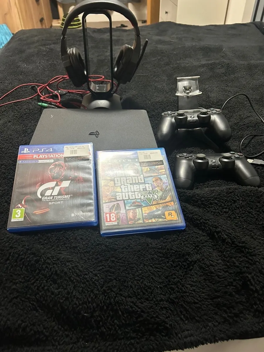 PlayStation with console, racer set and head set - Image 1