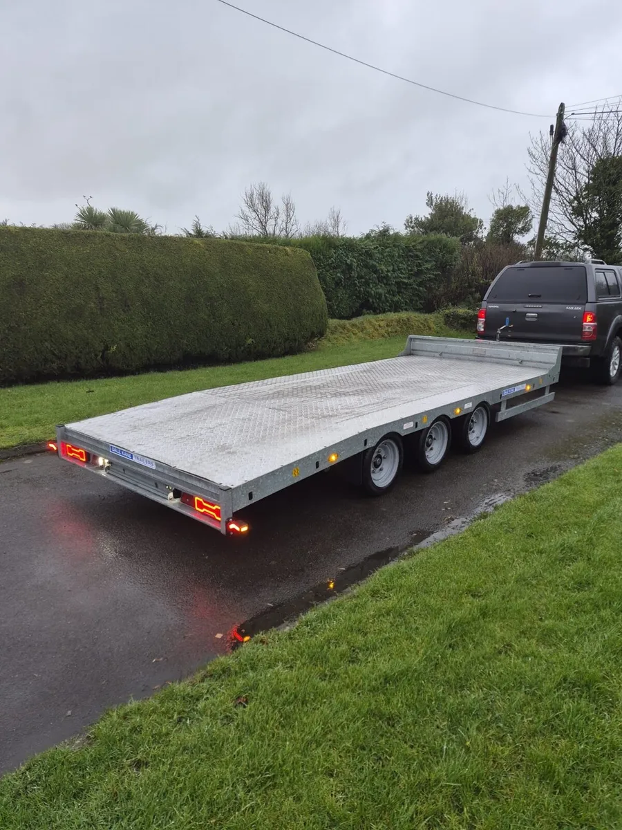 2023 Dale Kane Tri axle Trailer as new - Image 3