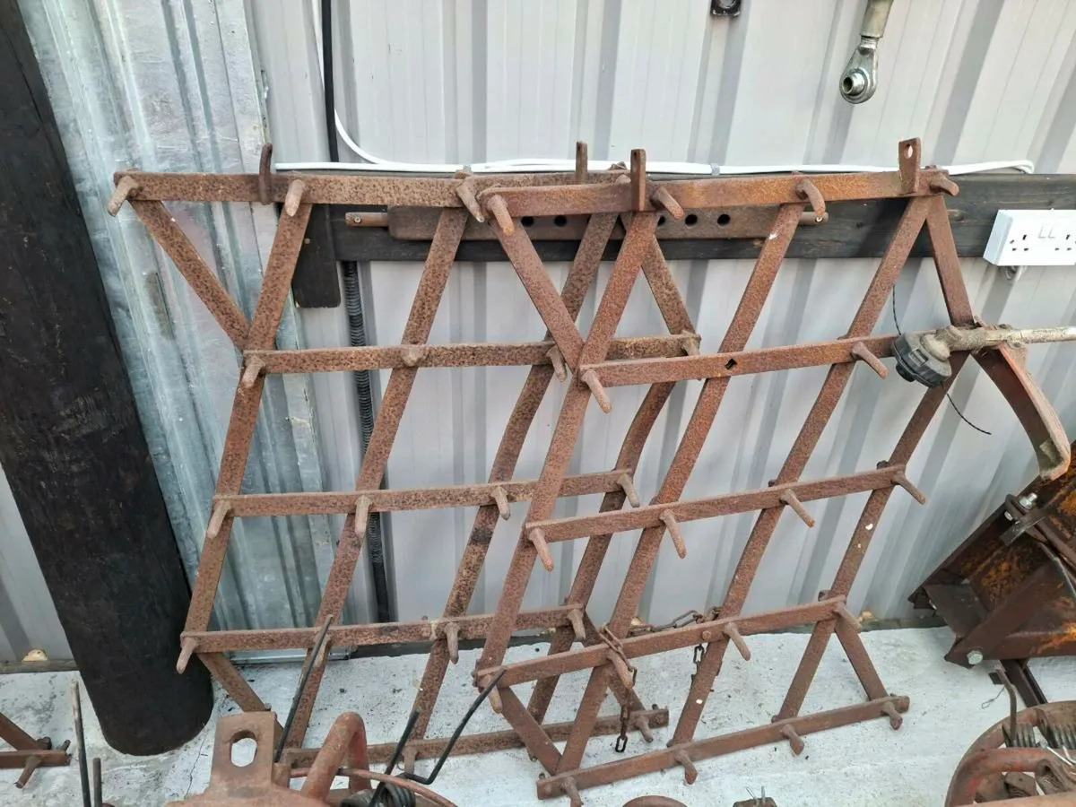 Vintage machinery - Image 2