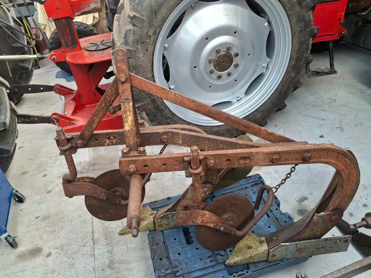 Vintage machinery - Image 3