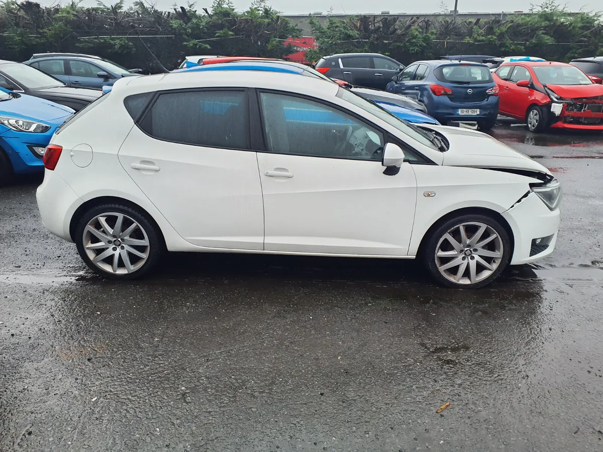 Seat ibiza FR 1.2 TSI 2015 Driving - Image 2