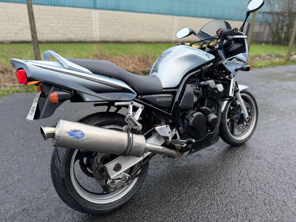 2004 Yamaha Fazer 600 - Image 3