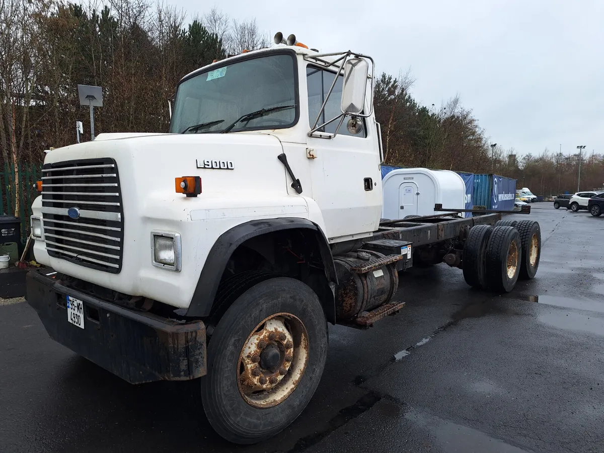 1995 Ford Truck Chassis for T3W For Auction - Image 1