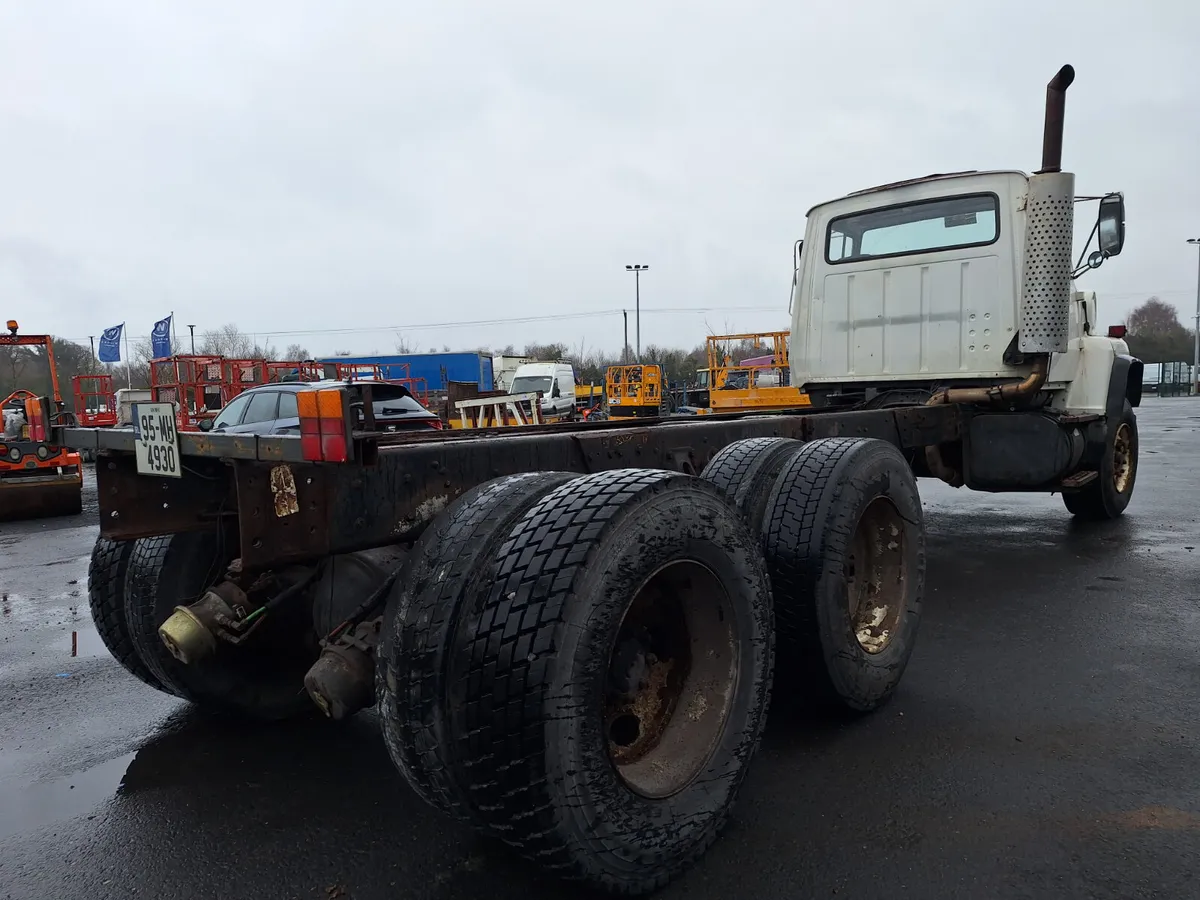 1995 Ford Truck Chassis for T3W For Auction - Image 4