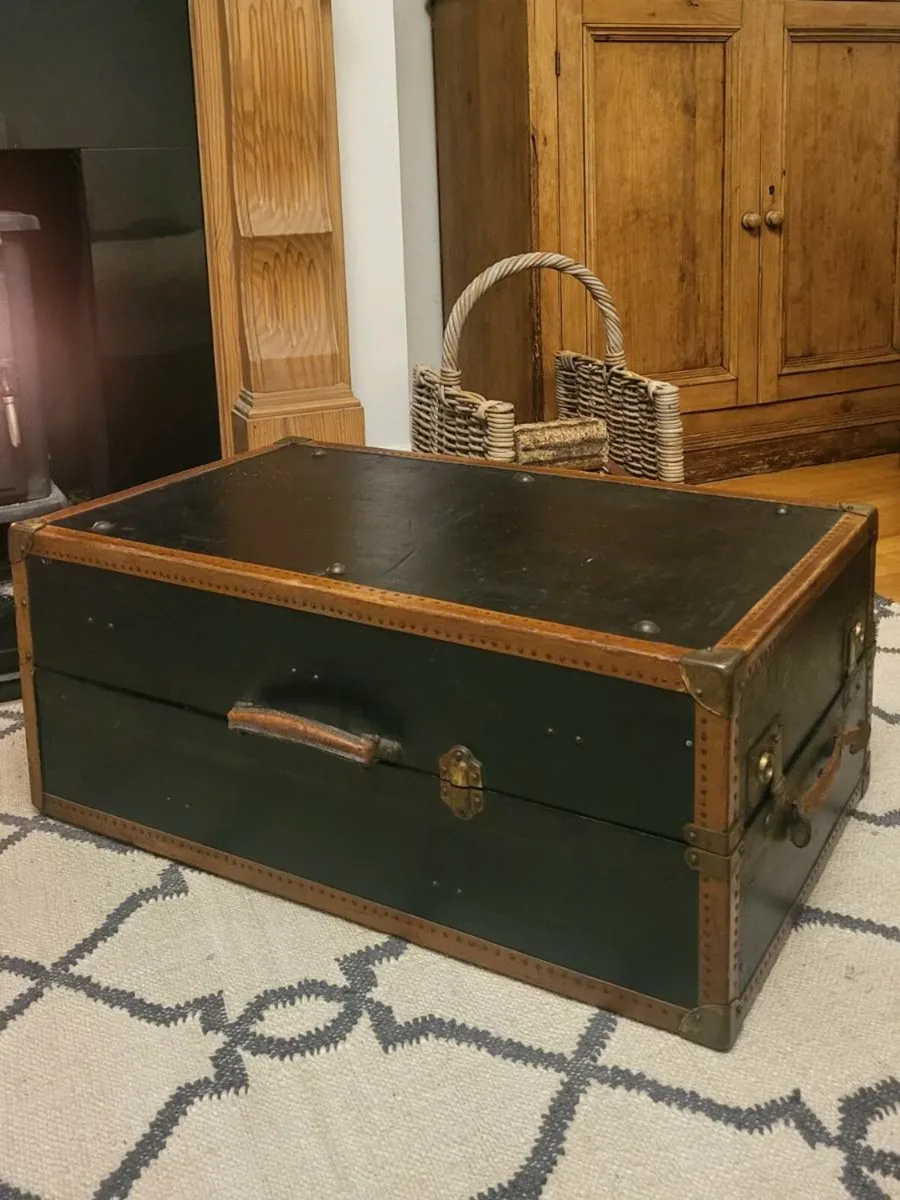 Antique Steamer Trunk -  storage or coffee table - Image 1