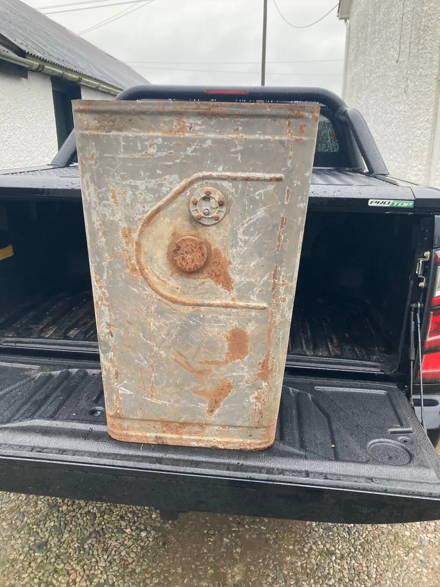 Massey Ferguson Diesel tank - Image 1