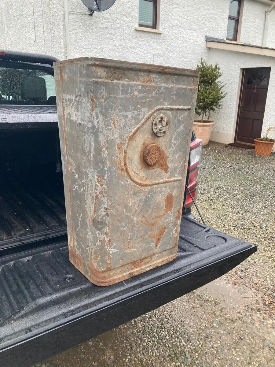 Massey Ferguson Diesel tank - Image 3