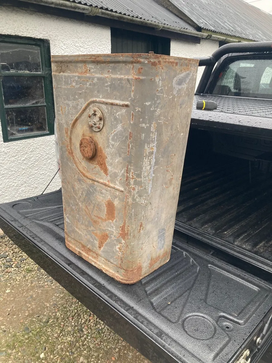 Massey Ferguson Diesel tank - Image 4