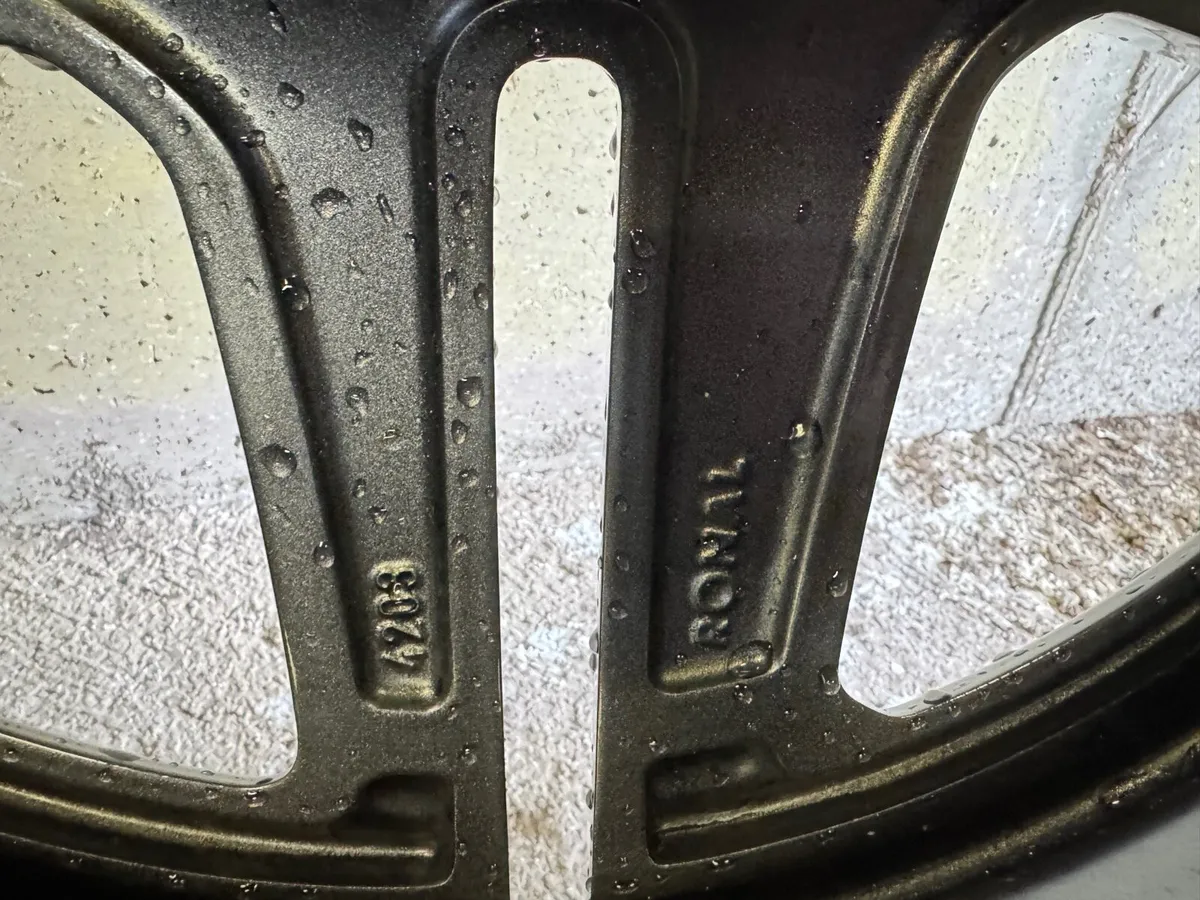 OEM Mercedes GLE 20x9 BRAND NEW - Image 4