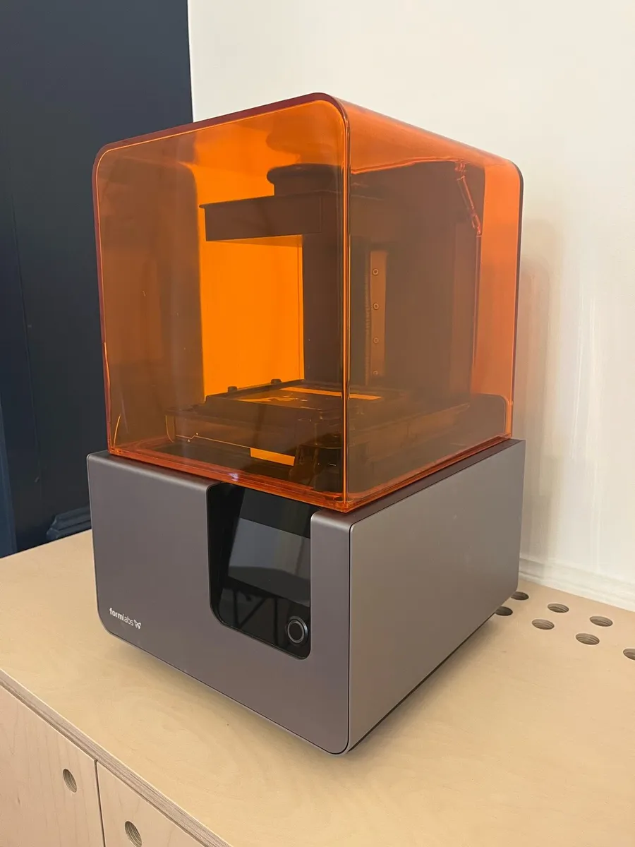 Formlabs 2 3D Printer - almost new - Image 1