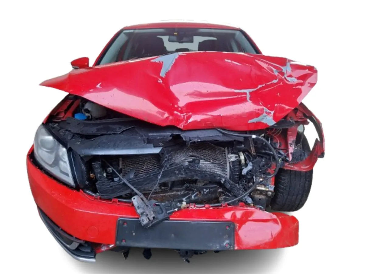 2013 VOLKSWAGEN PASSSAT For Breaking/Dismantling - Image 2