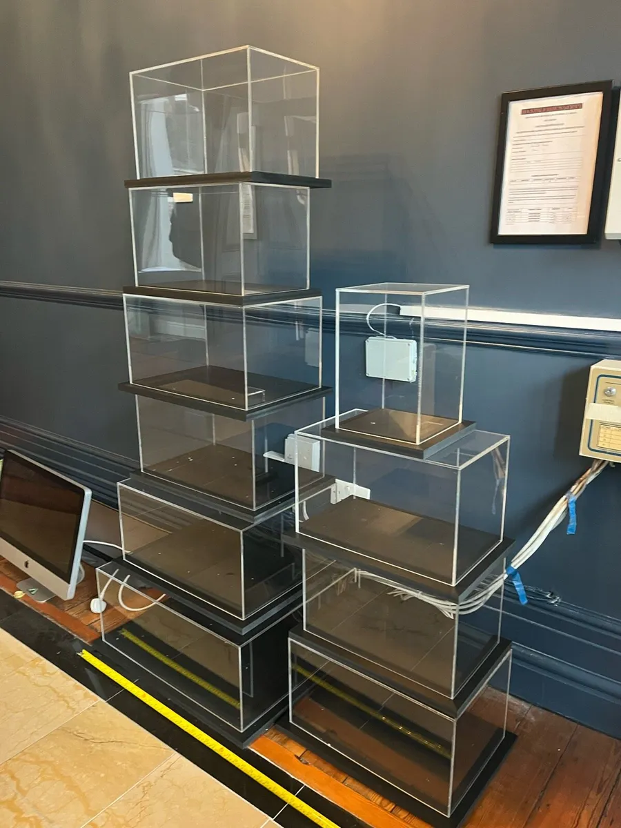 9 Perspex Display cases - Image 1