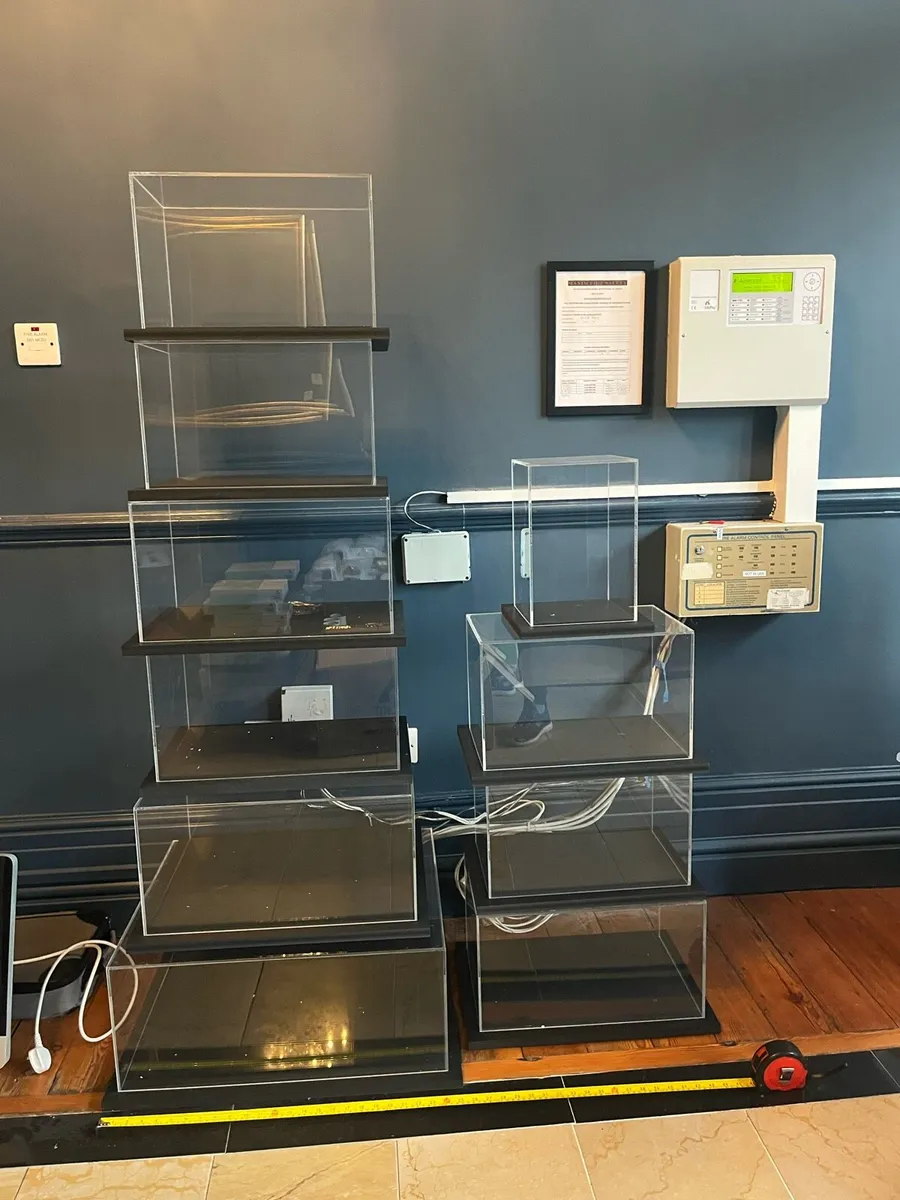 9 Perspex Display cases - Image 2
