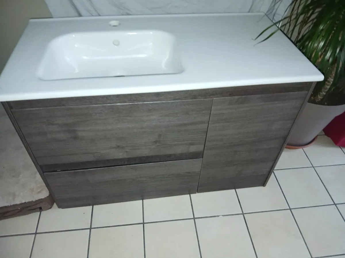 Bathroom sink unit brand new