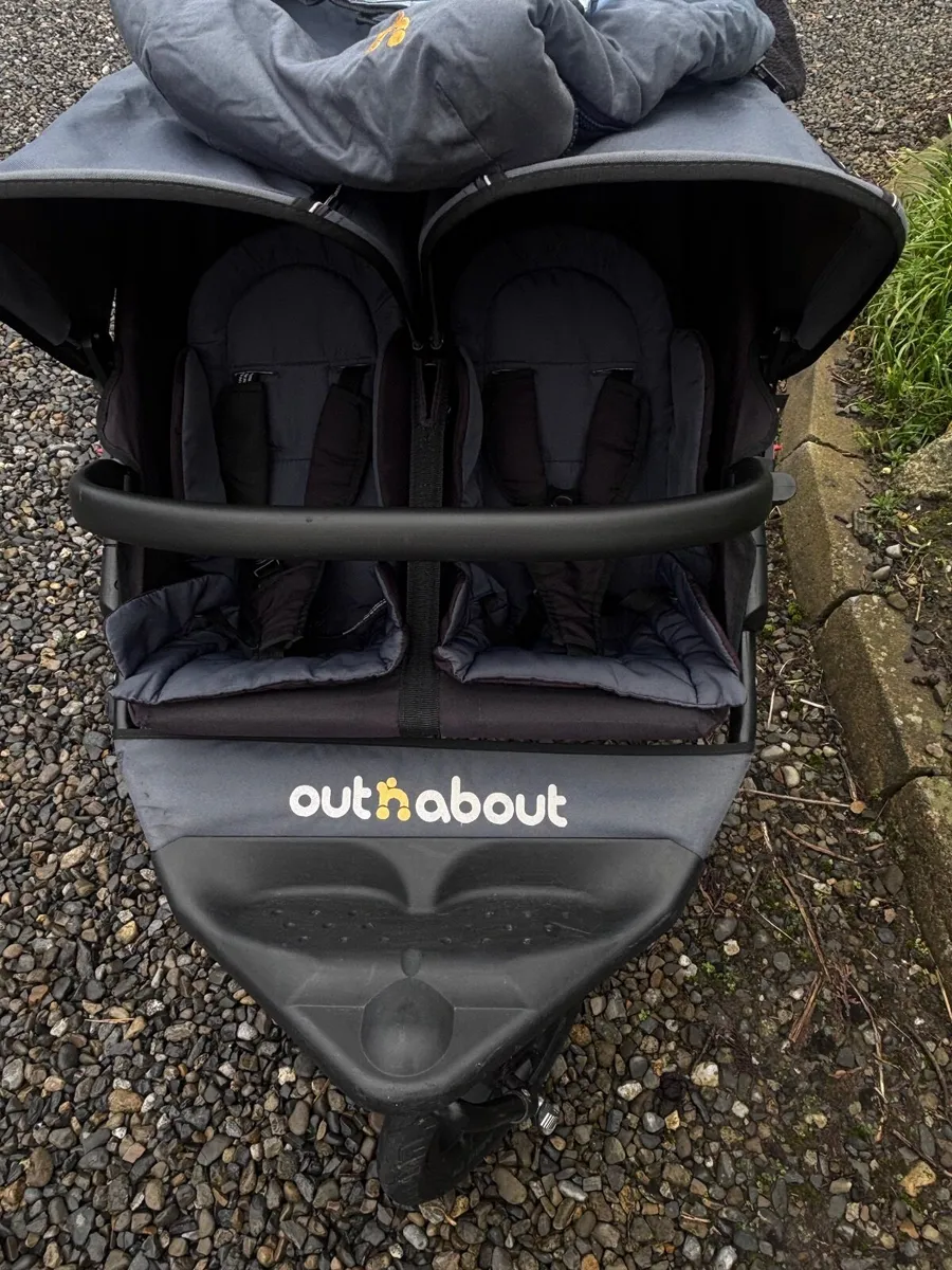 Outnabout double buggy - Image 1