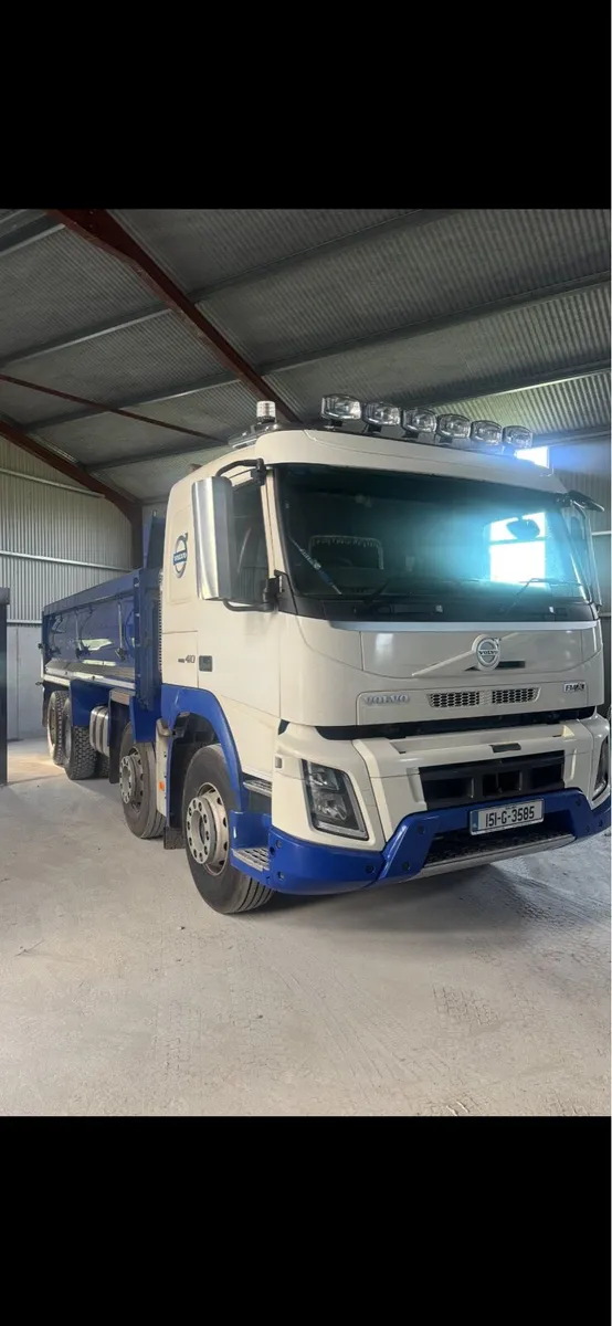 Volvo fmx 420 8x4 tipper - Image 2